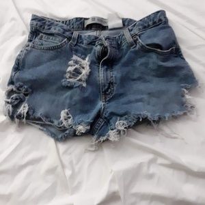 Gap shorts